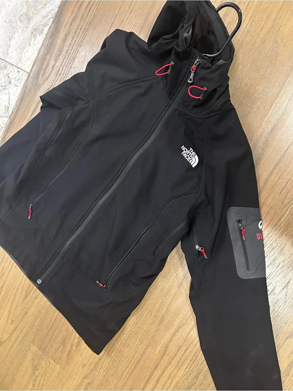 The North Face Summit Series Men’s M Black Hooded Softshell Jacket Red Accents